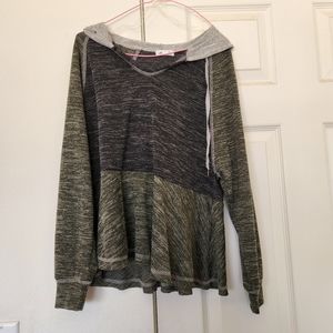 Skylar & Jade XS Hooded Long Sleeve